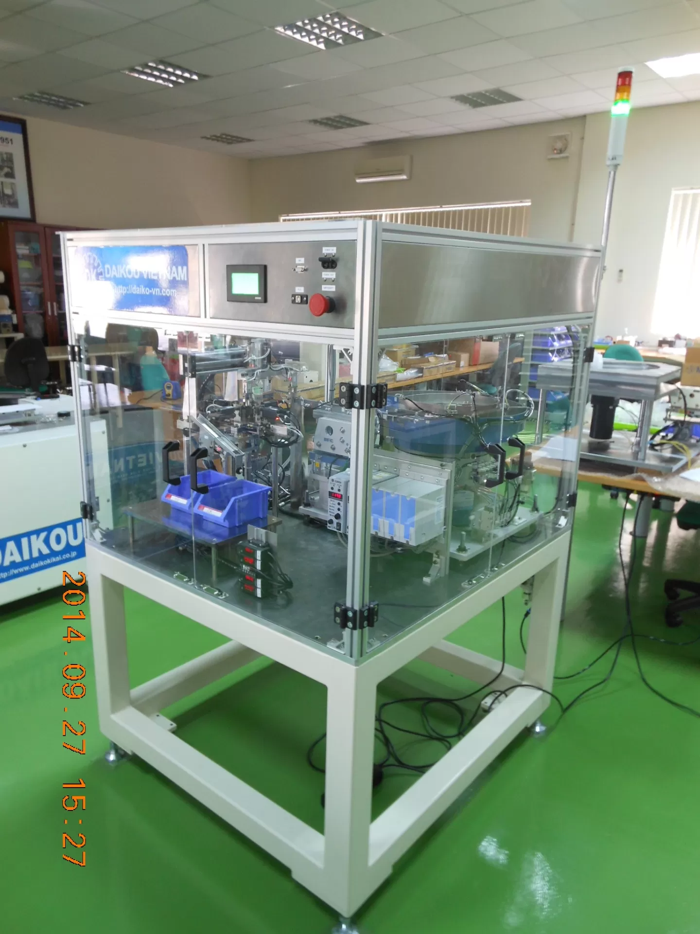 Tại Sao Vật Liệu Takiron Nhật Bản Là Lựa Chọn Hàng Đầu Trong Nhà Máy Điện Tử – Bán Dẫn?