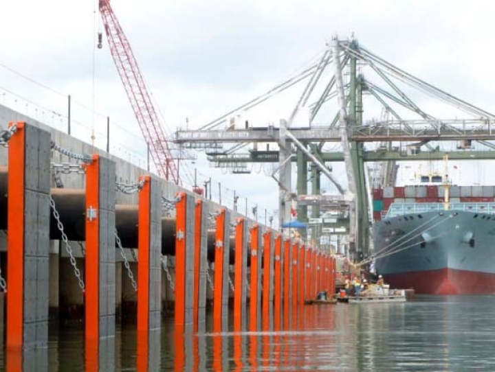 Tại sao sử dụng vật liệu UHMW PE làm miếng đệm chắn bùn tầu biển