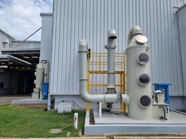 CN XỬ LÝ KHÍ THẢI BẰNG THÁP HẤP THỤ KHÍ